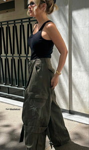 Alive & bold חי cargo
