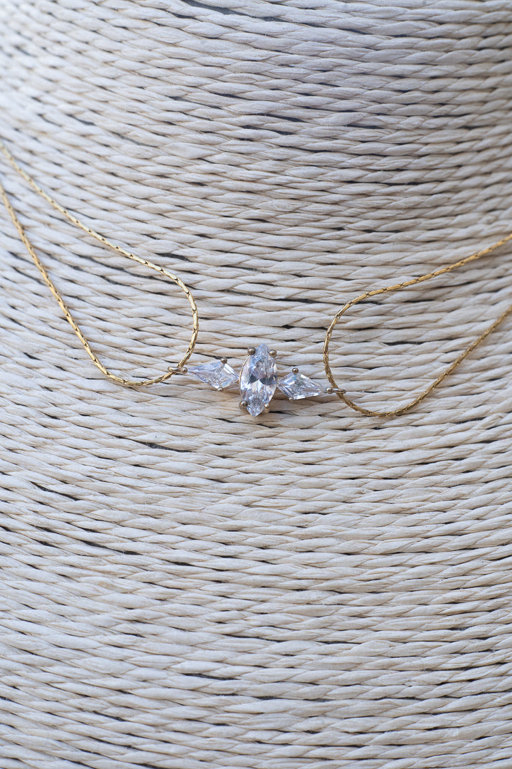 Necklace with diamond-like rhinestones.