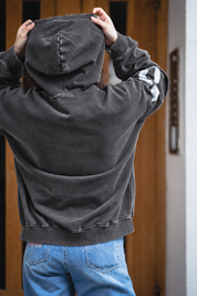 ש District Sweater