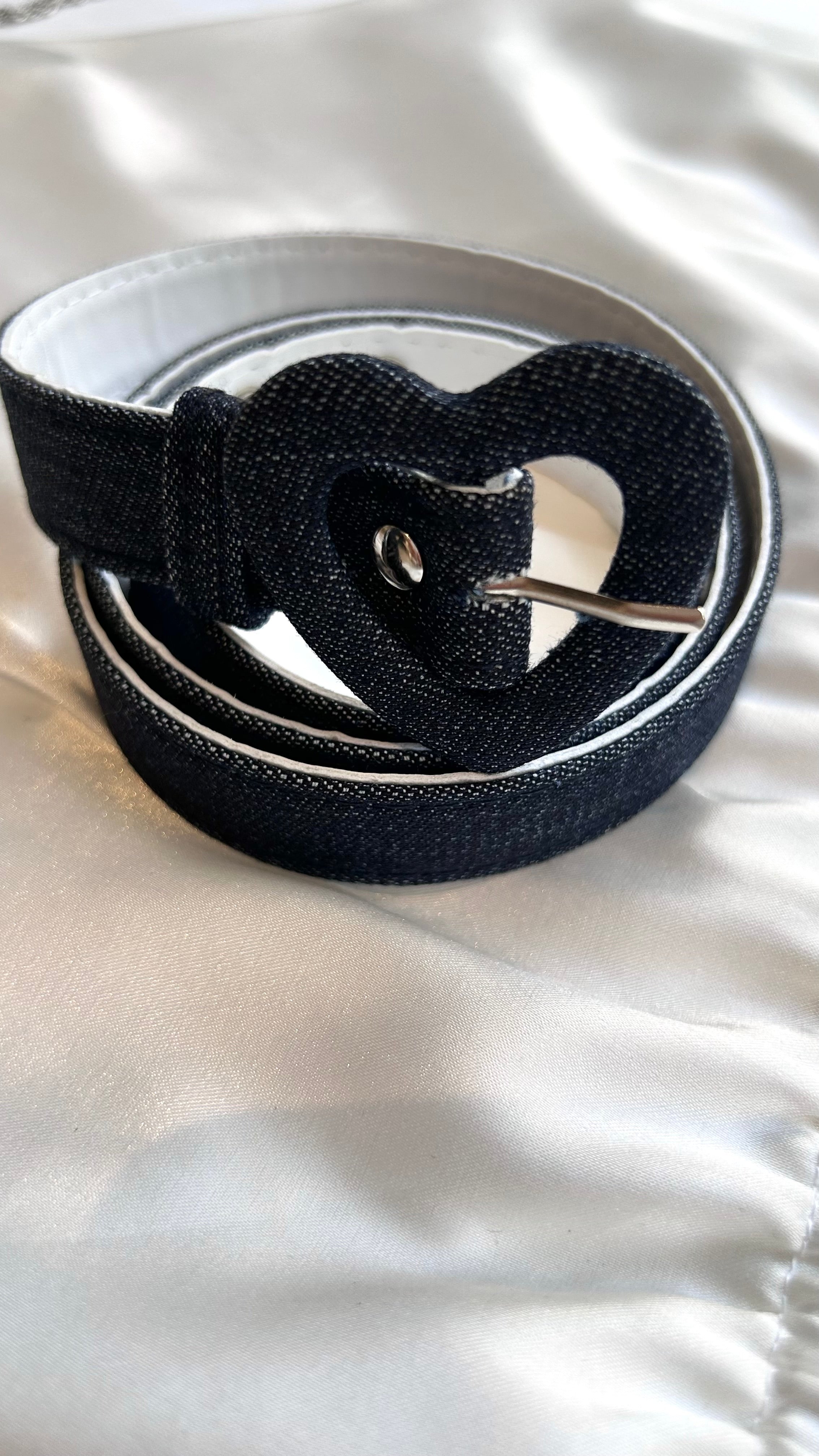 Sweetheart belt