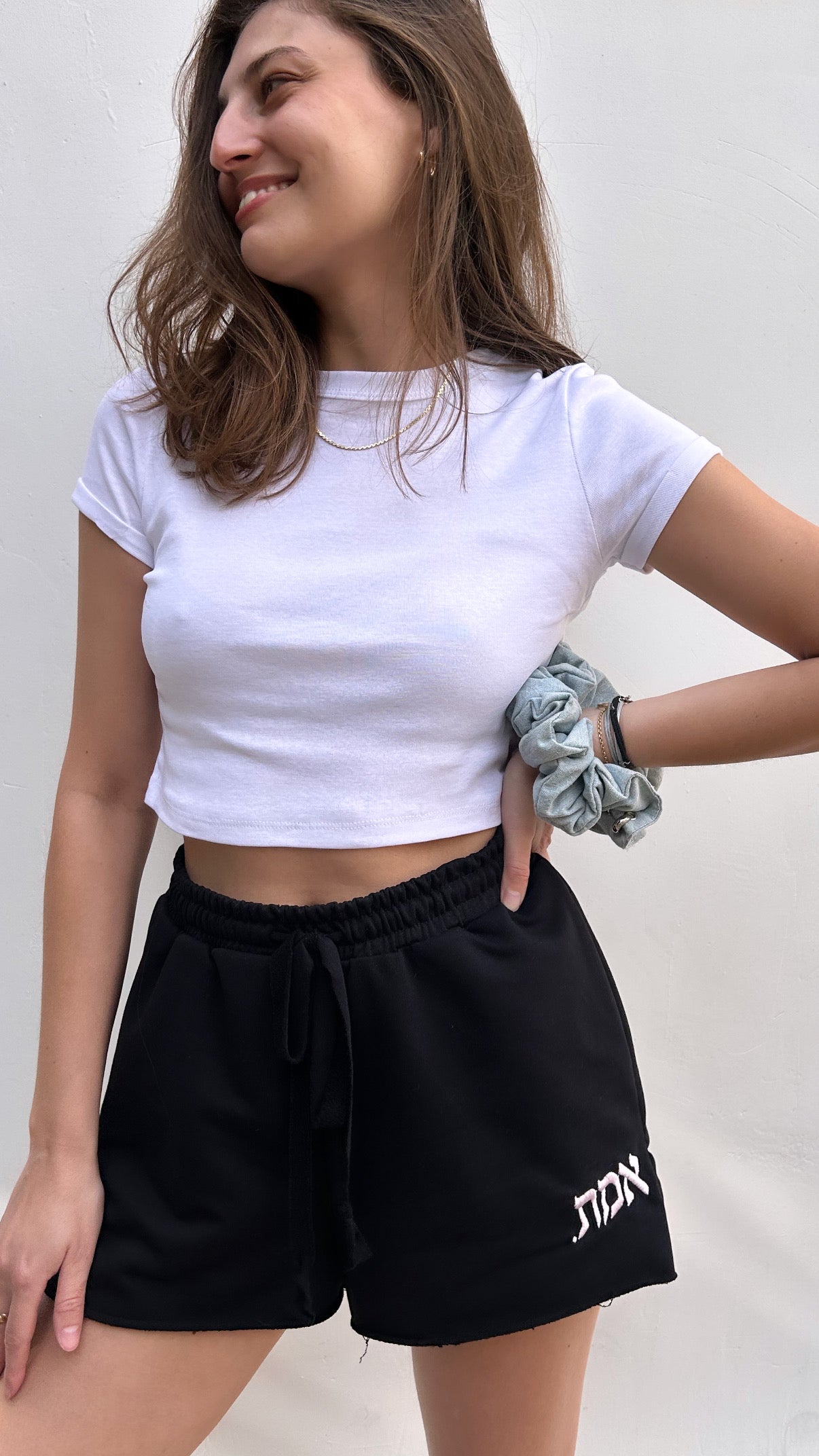 The אמת shorts - Truth you can wear