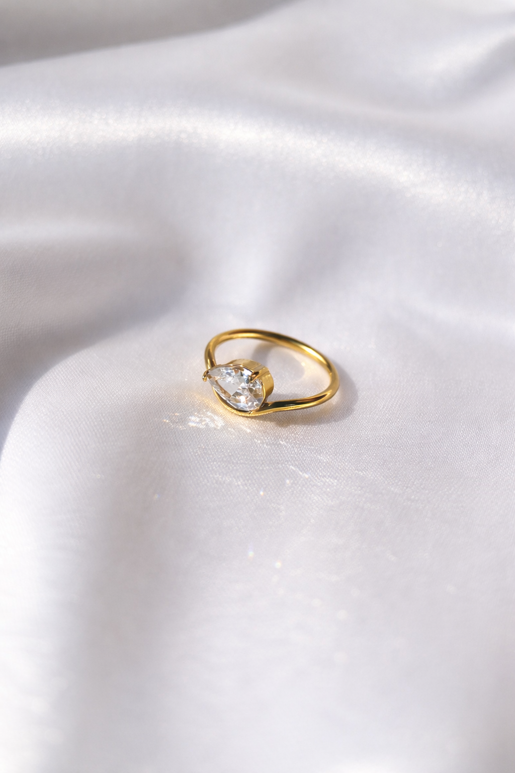 Pear gold plated ring