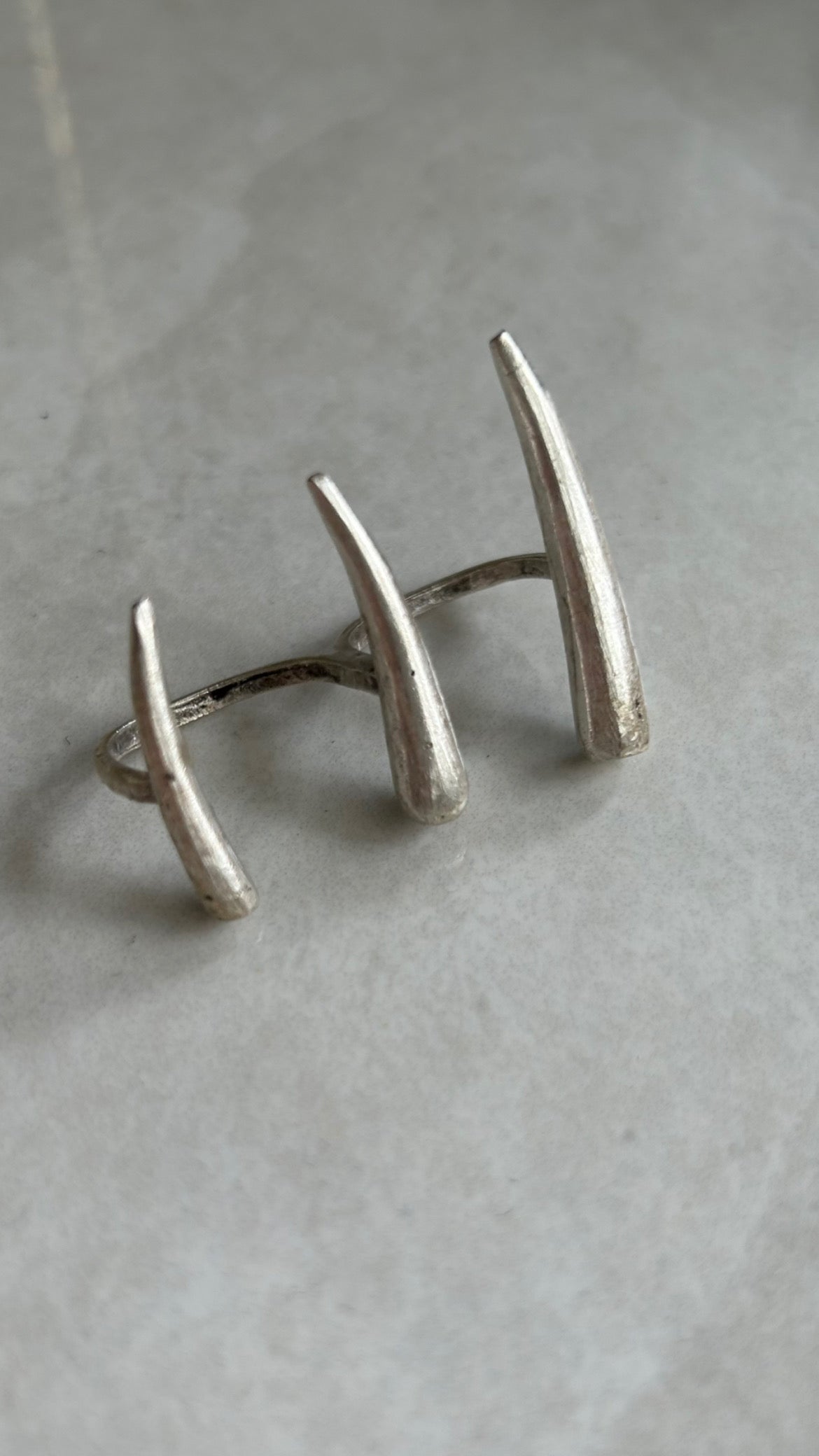 Spike ring