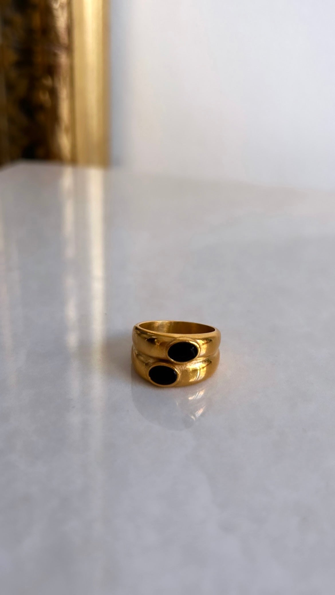 Lona ring