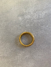 Mia ring