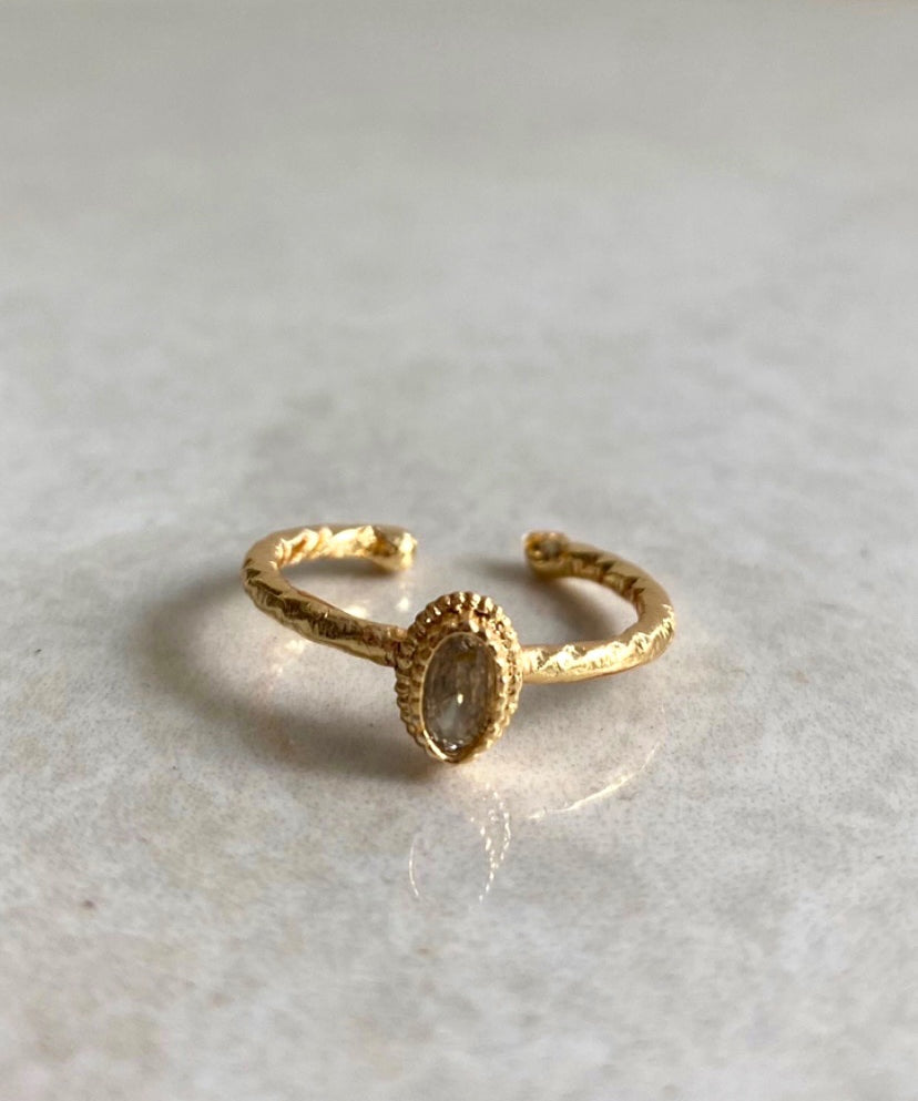 Oval ring