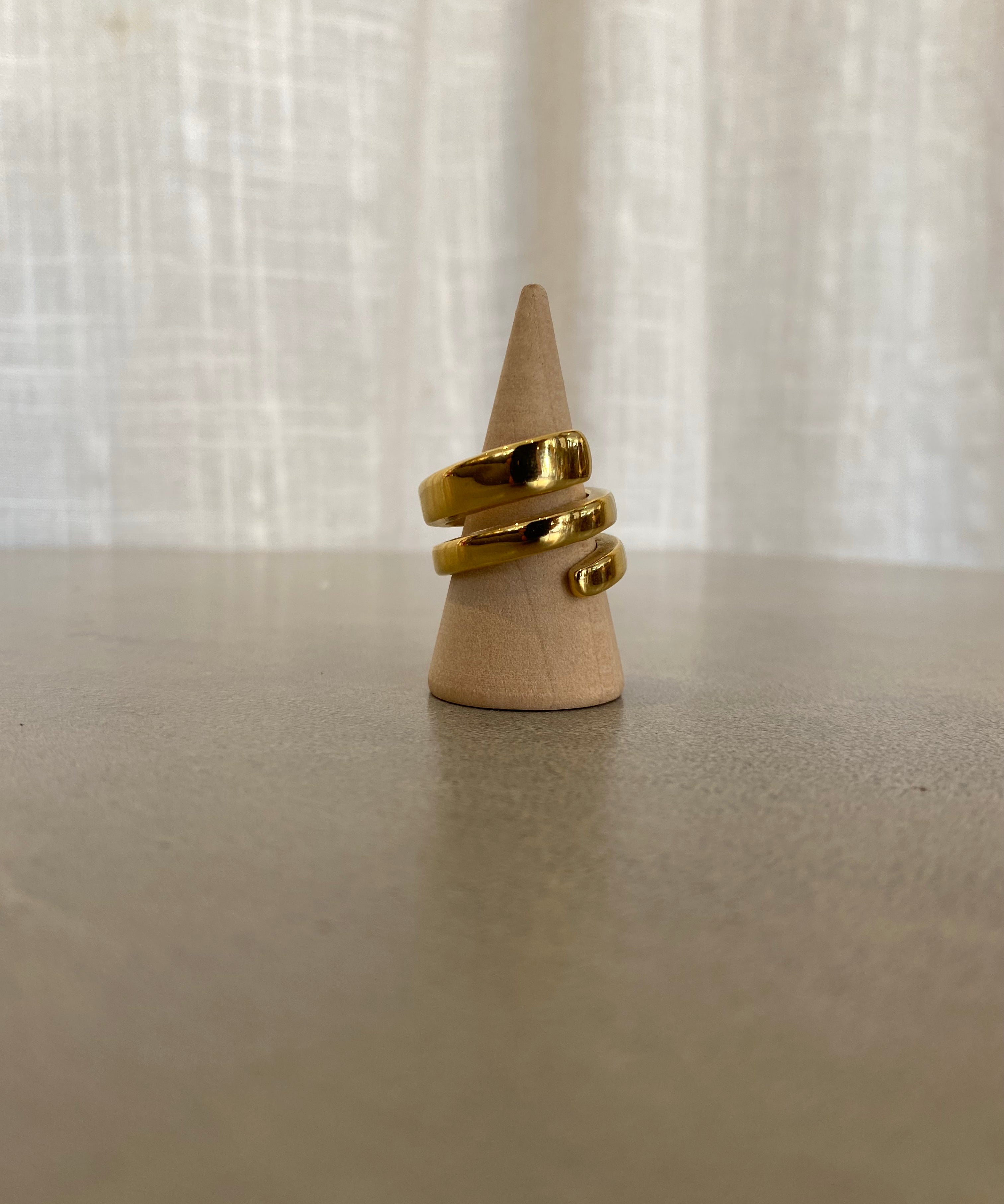 Anna ring