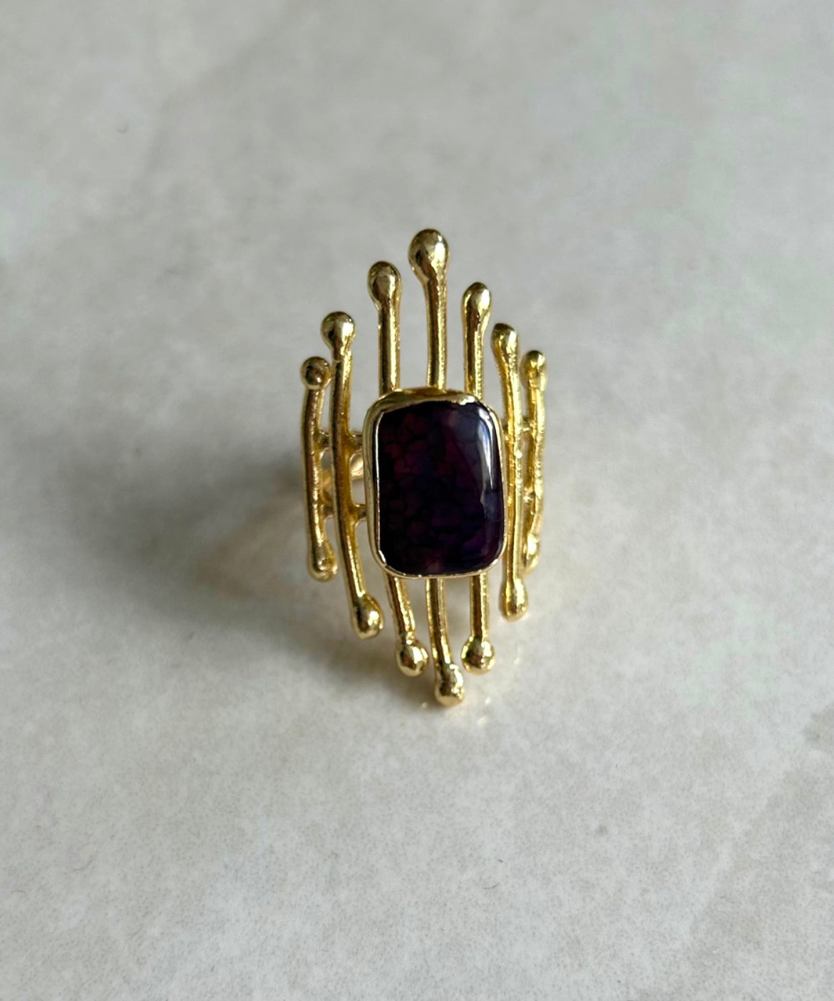 Amelia ring