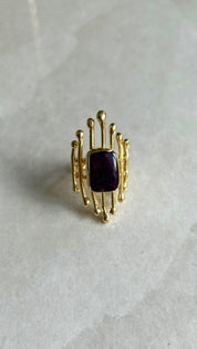 Amelia ring