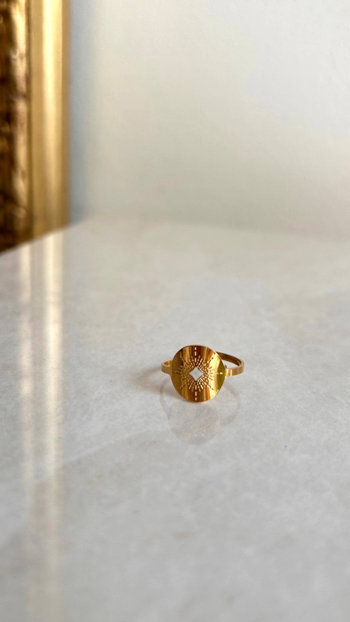 Sunny ring