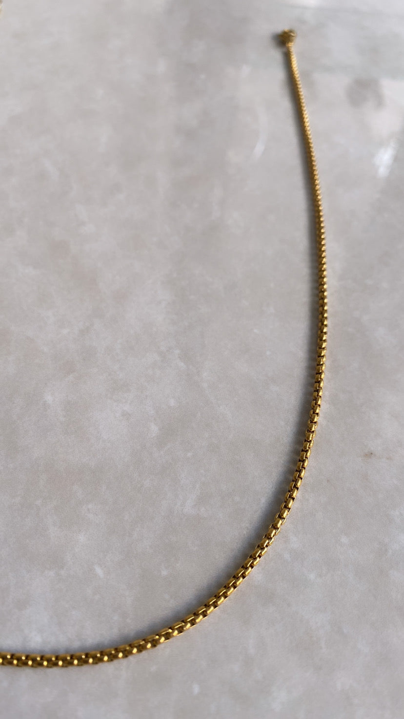 Rina necklace
