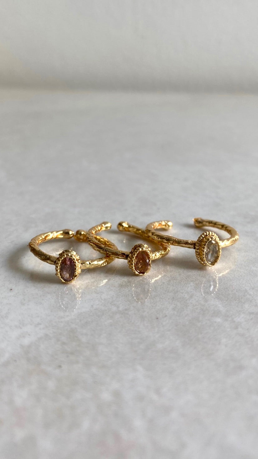 Oval ring