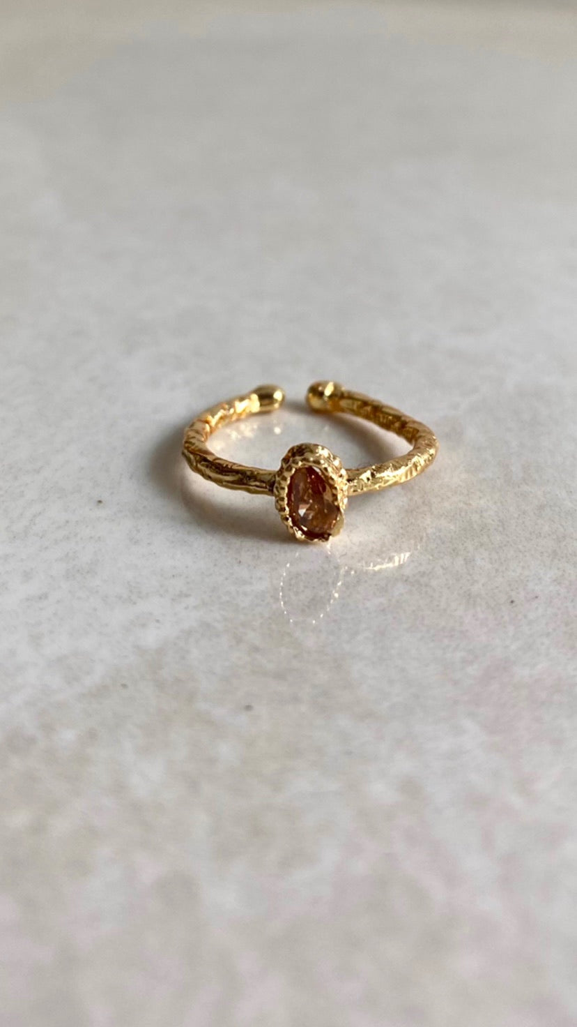 Oval ring